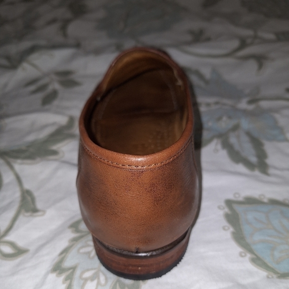 A pair of Sandro comfortwalk men's Delta leather loafers in a size 10M. - Picture 4 of 13